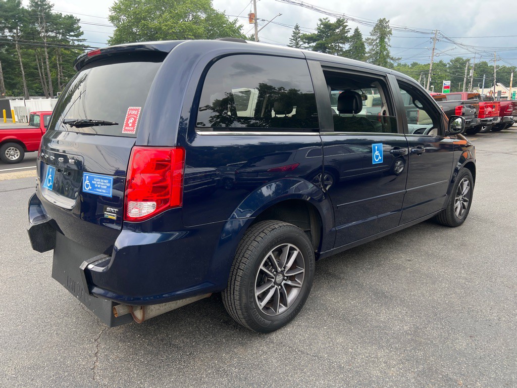 2017 Dodge Grand Caravan Image 9