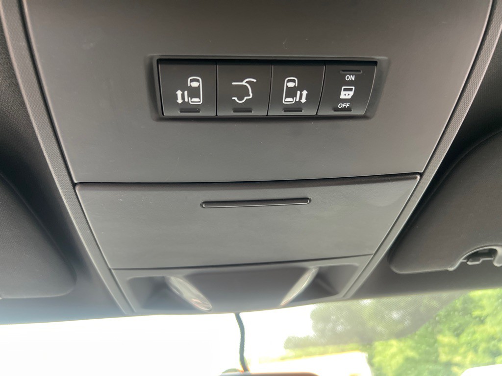 2017 Dodge Grand Caravan Image 28