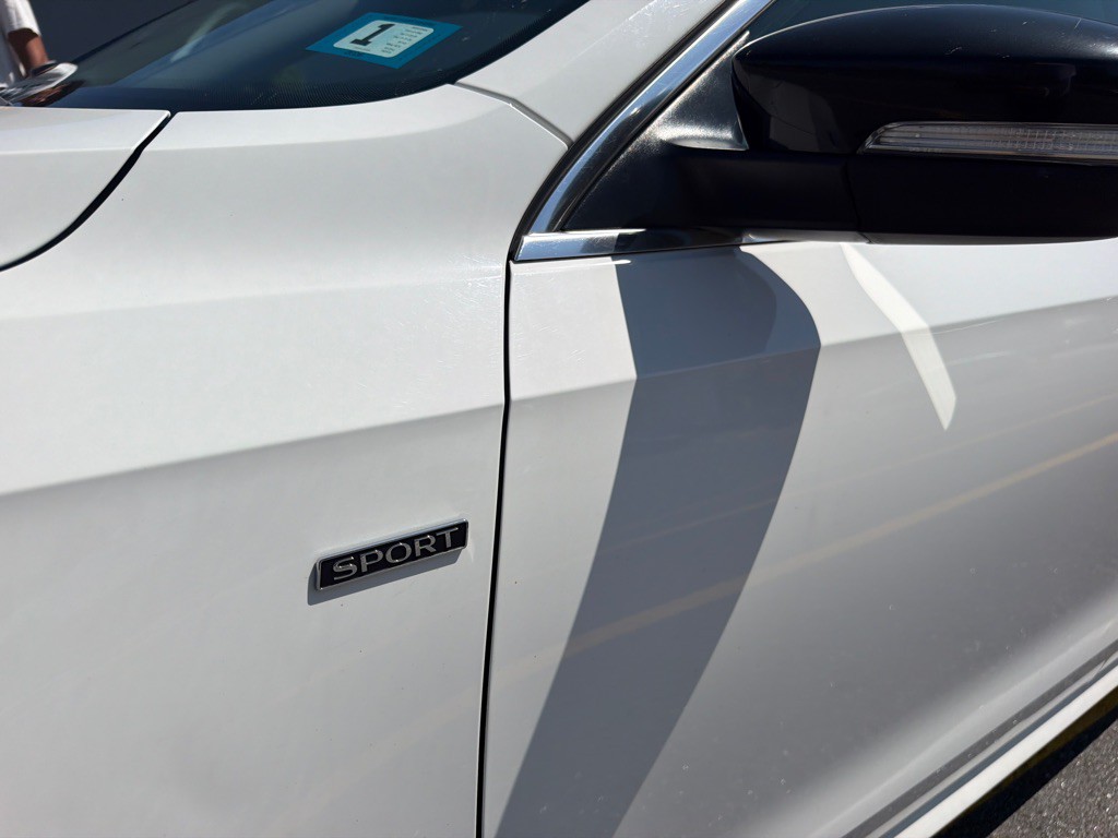2015 Volkswagen Passat Image 27