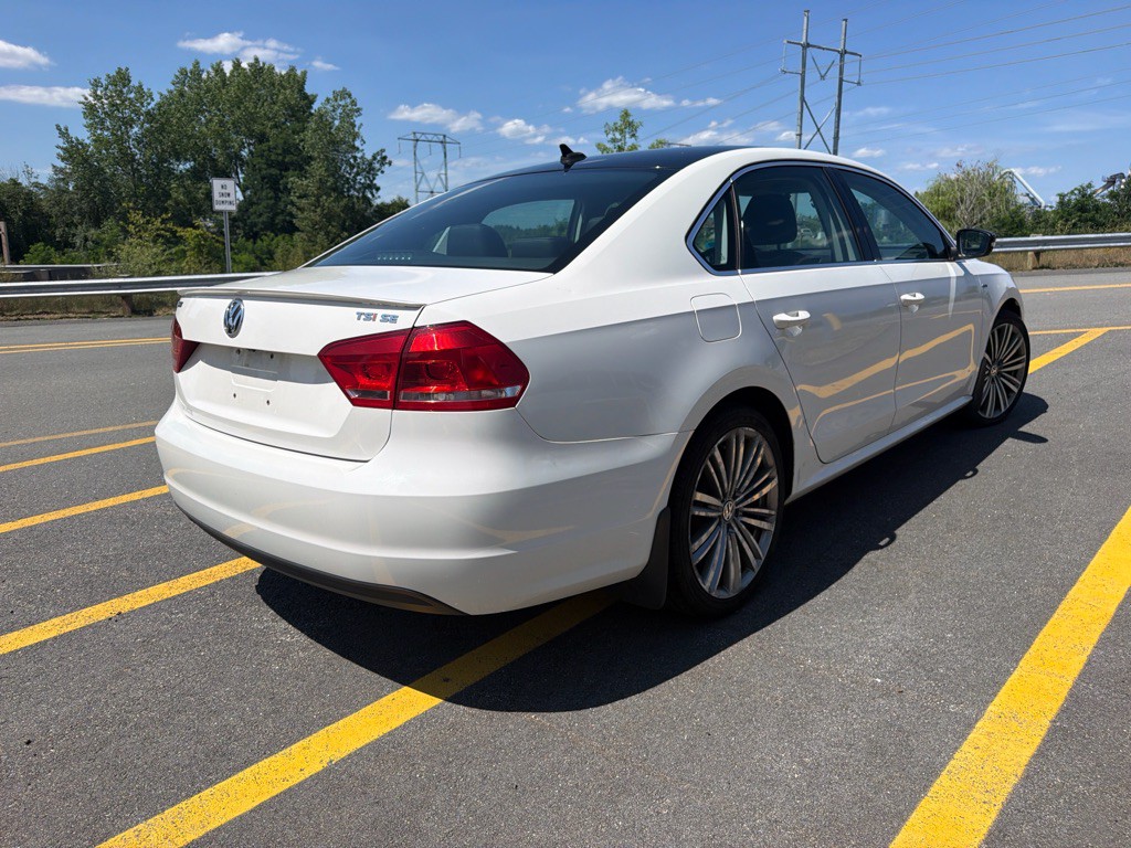 2015 Volkswagen Passat Image 40