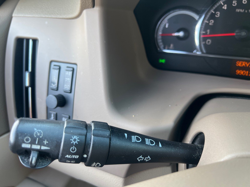 2008 Cadillac STS Image 18