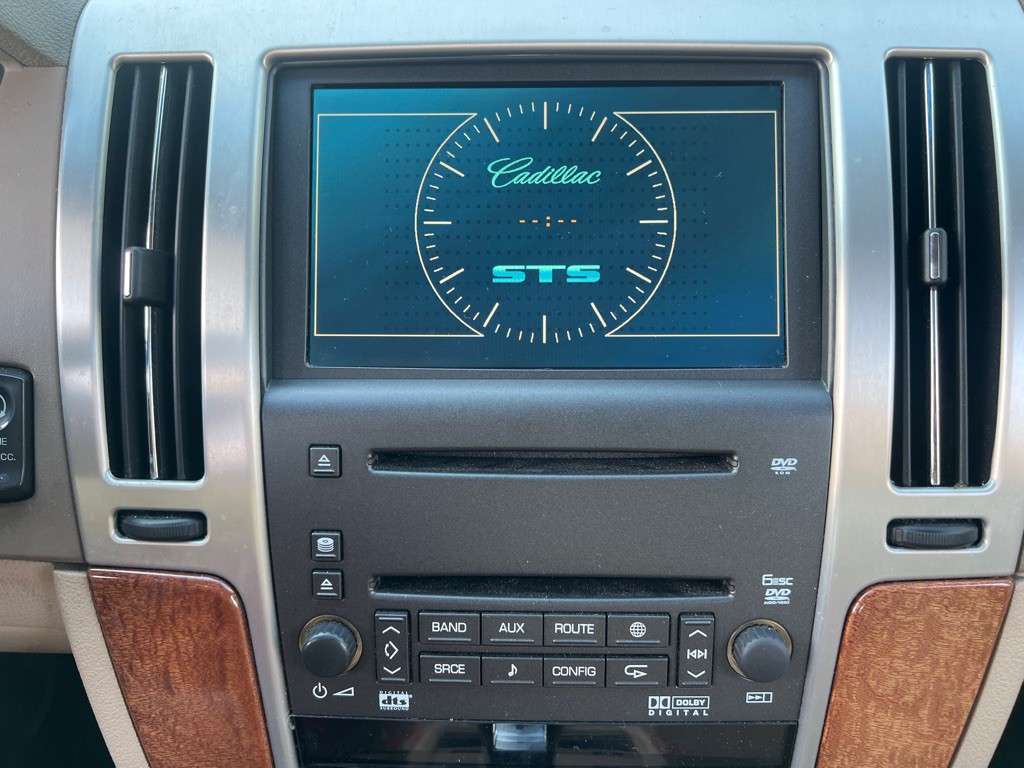 2008 Cadillac STS Image 23