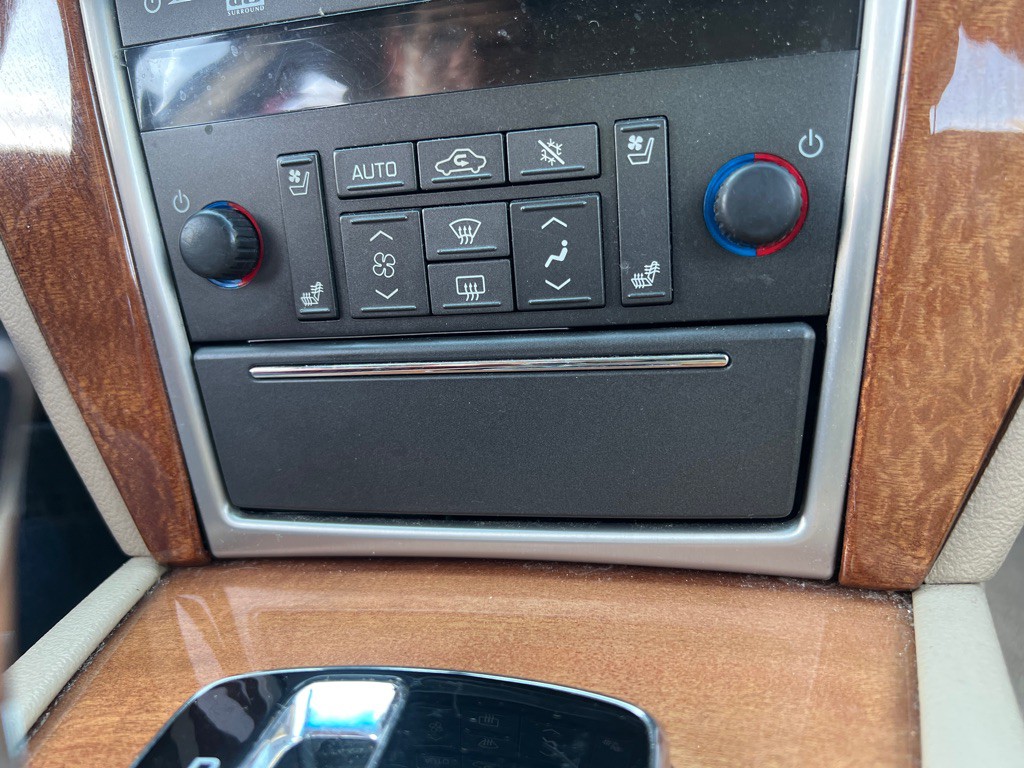 2008 Cadillac STS Image 25