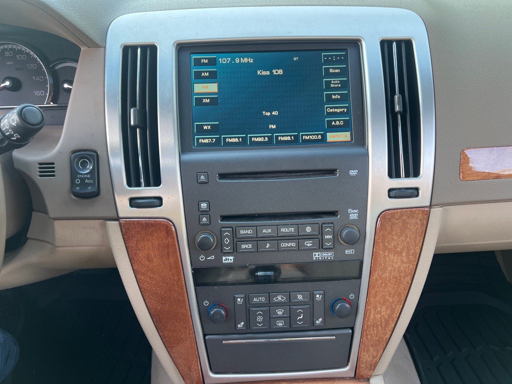 2008 Cadillac STS Image 26