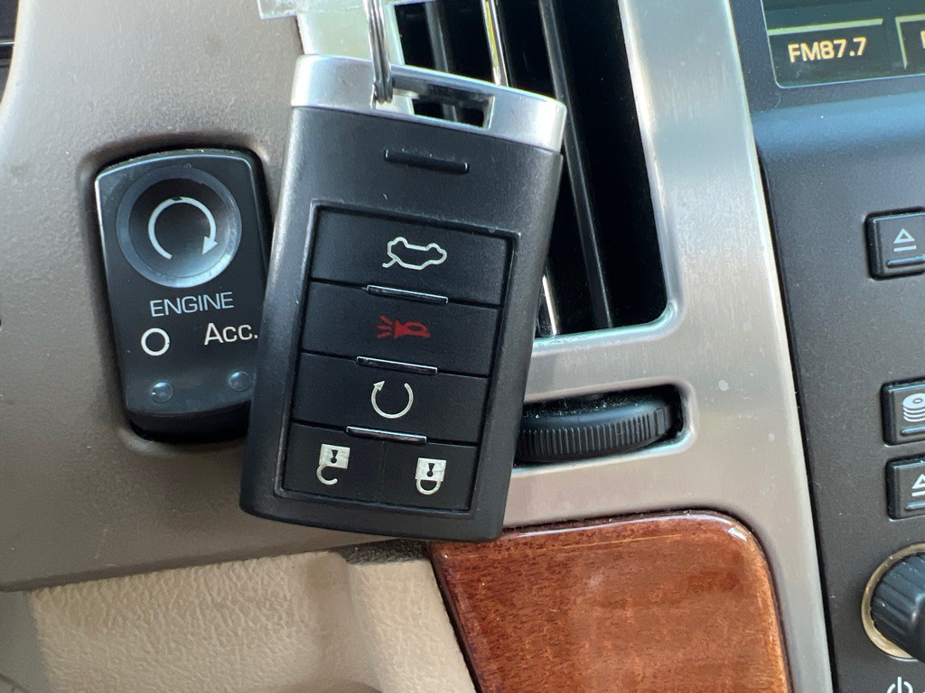 2008 Cadillac STS Image 27
