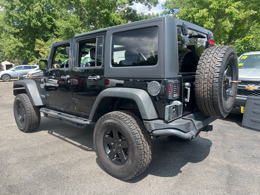 2012 Jeep Wrangler Unlimited Image 3