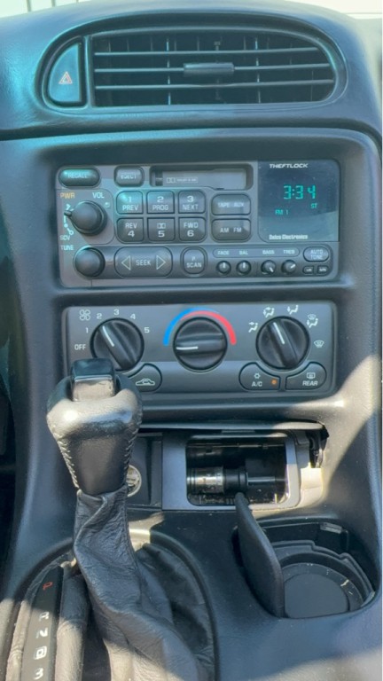2000 Chevrolet Corvette Image 13