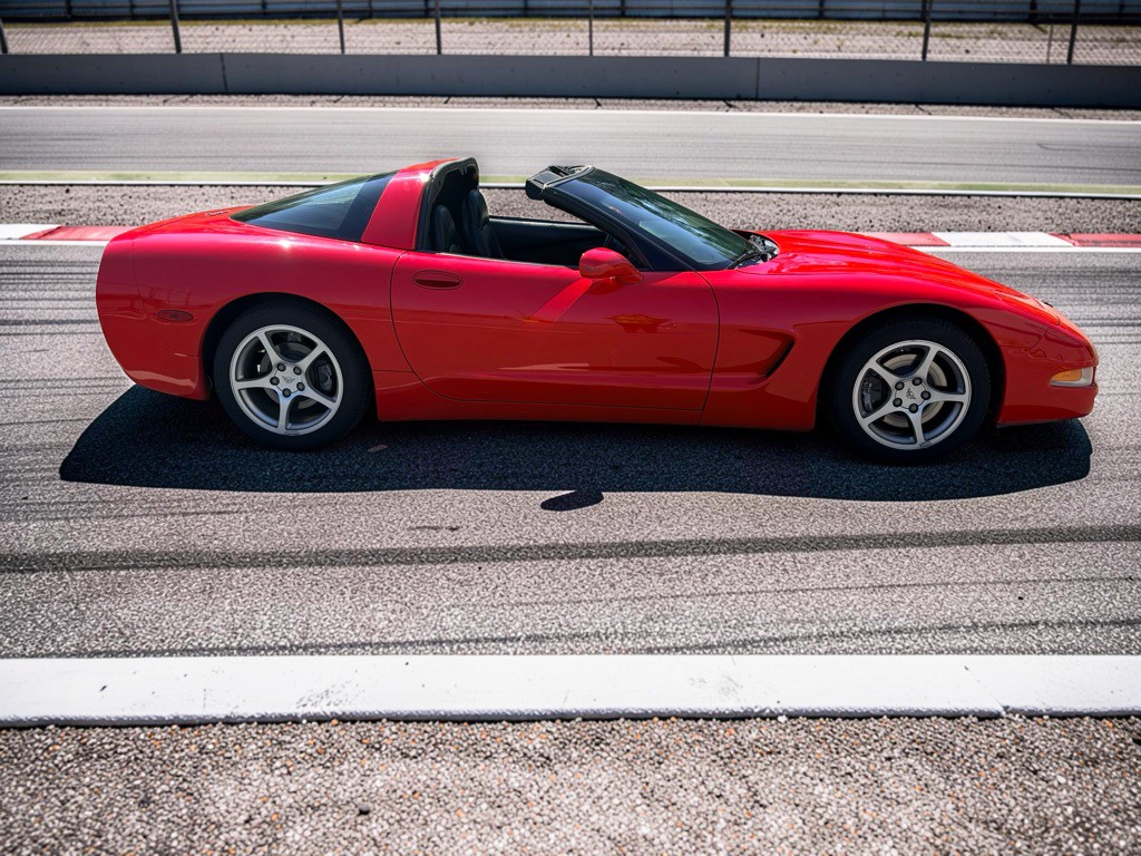 2000 Chevrolet Corvette Image 8