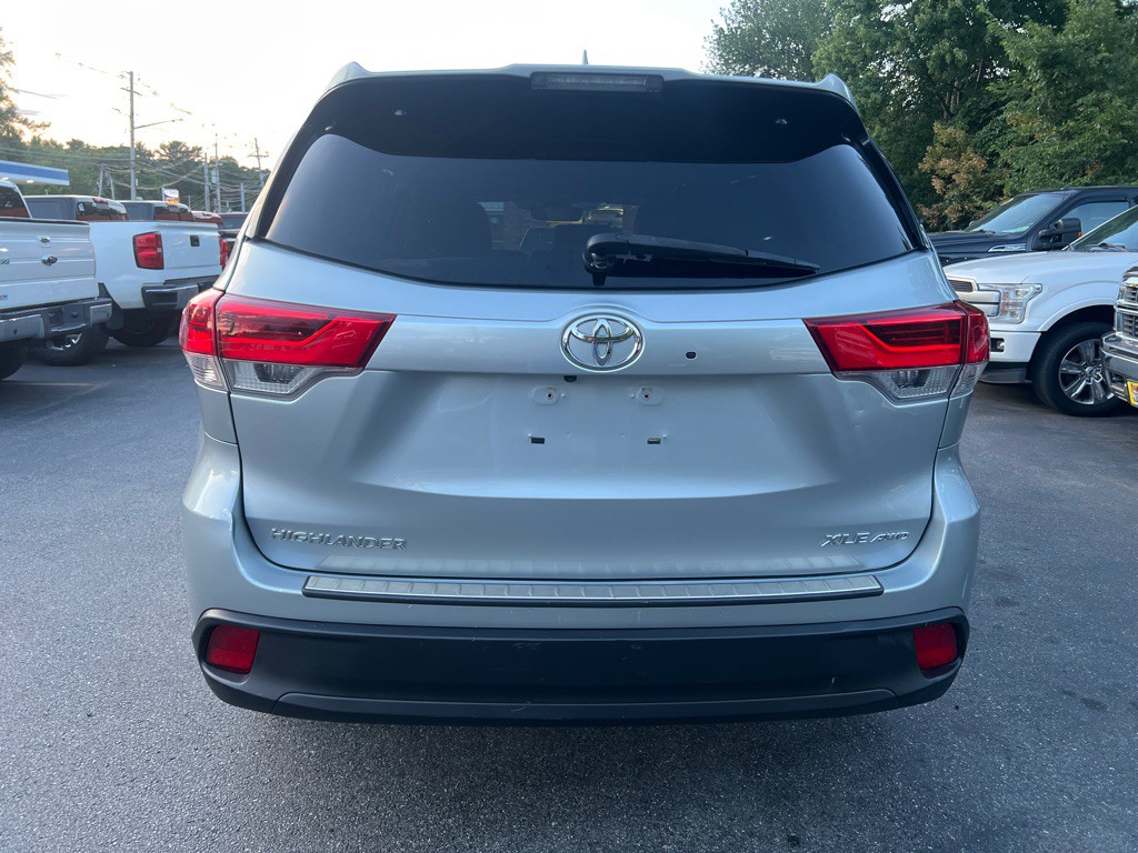 2018 Toyota Highlander Image 4
