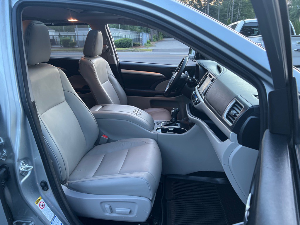 2018 Toyota Highlander Image 20