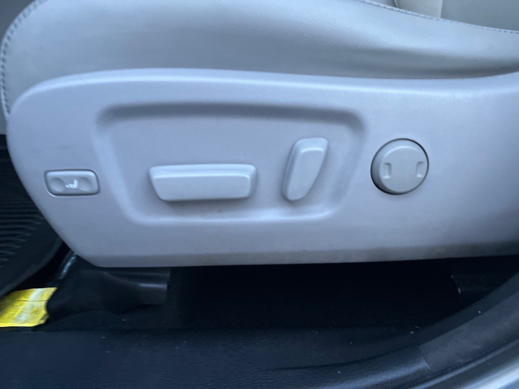 2018 Toyota Highlander Image 34