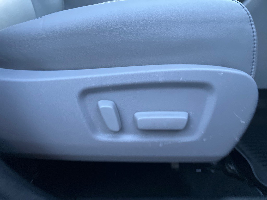 2018 Toyota Highlander Image 35