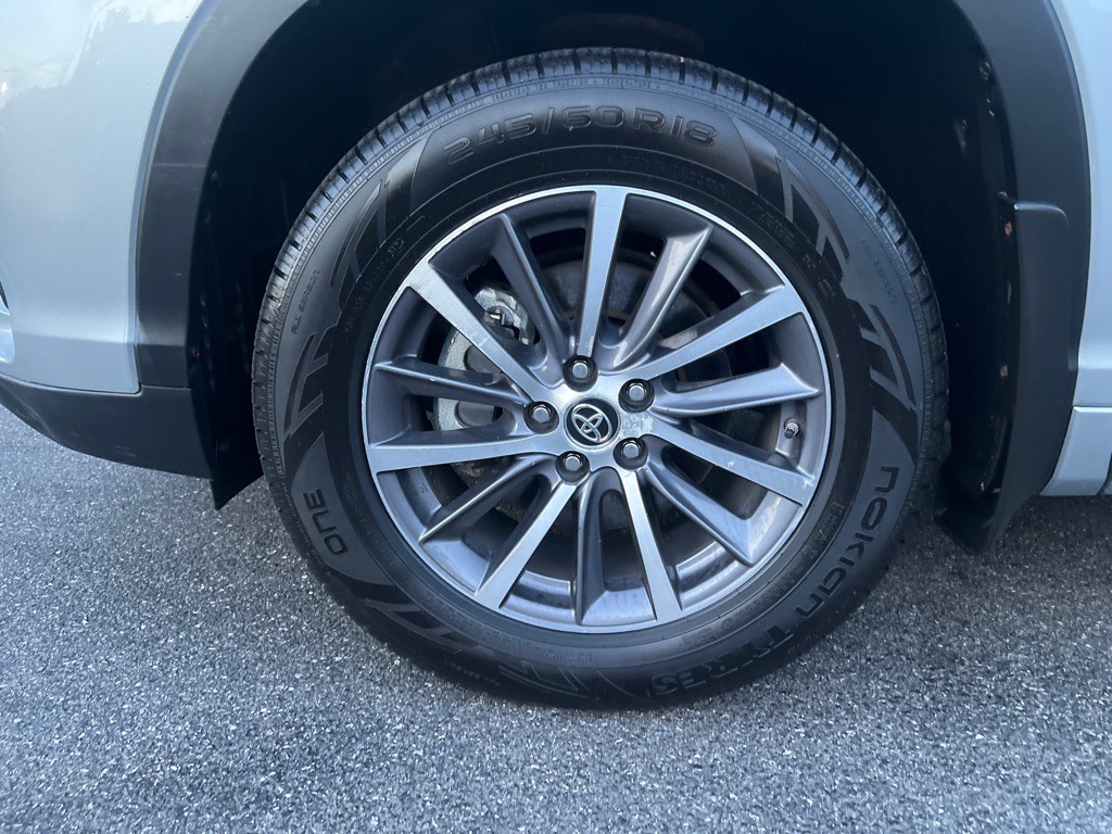 2018 Toyota Highlander Image 37