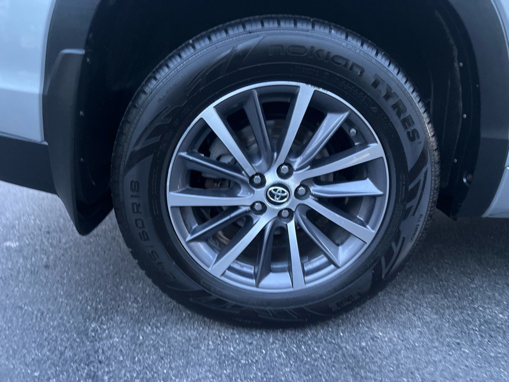 2018 Toyota Highlander Image 40