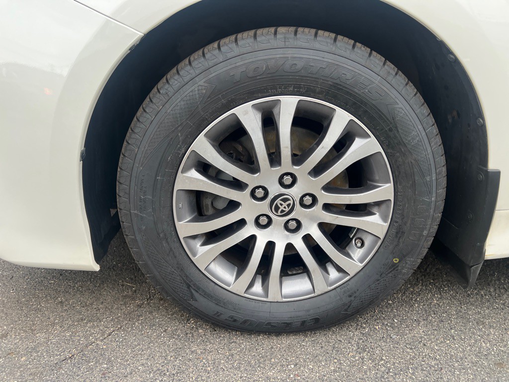 2020 Toyota Sienna Image 39