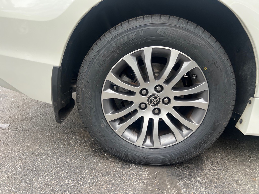 2020 Toyota Sienna Image 42