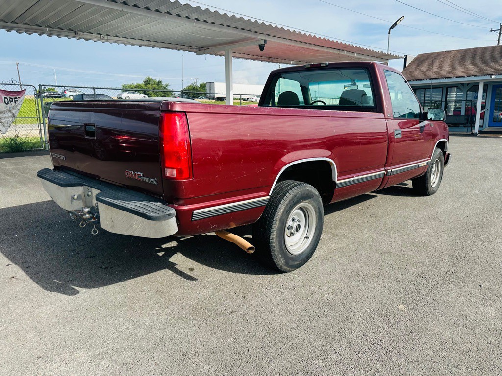 1997 GMC Sierra Image 2