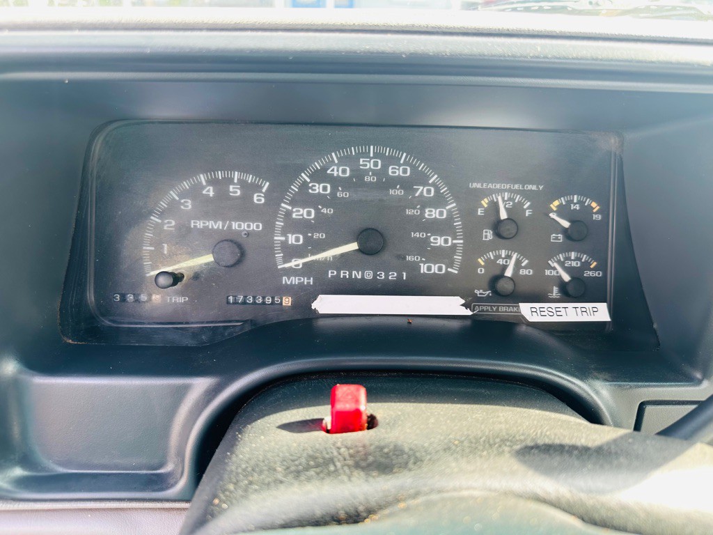 1997 GMC Sierra Image 8