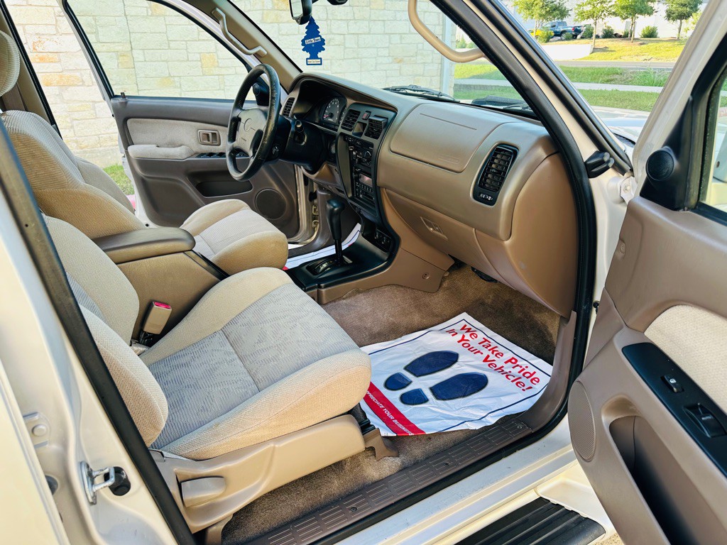 2000 Toyota 4Runner Image 5