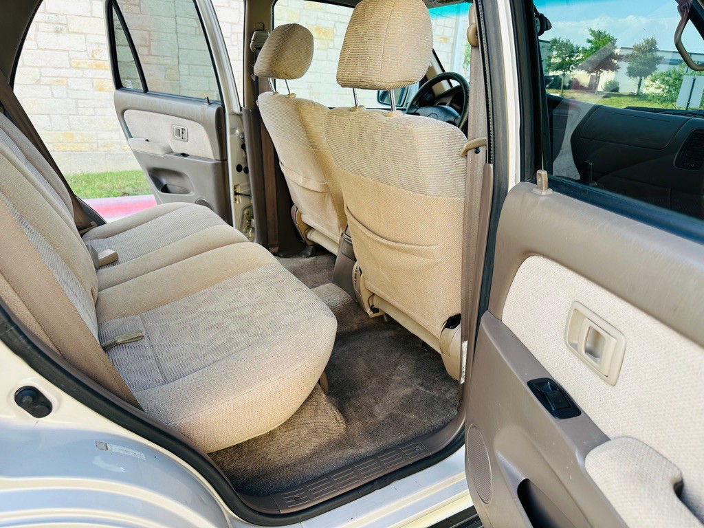 2000 Toyota 4Runner Image 6