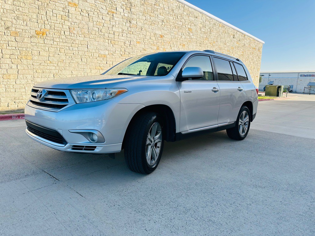 2011 Toyota Highlander Image 4