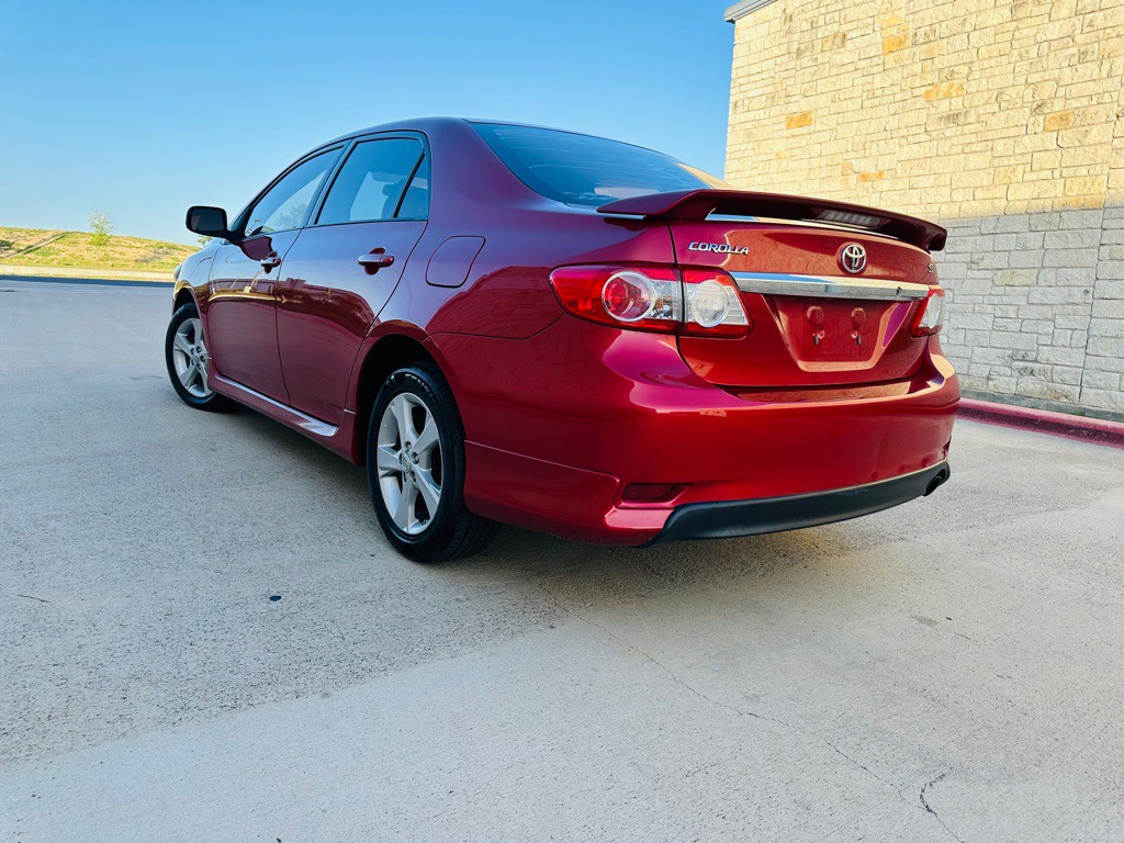 2011 Toyota Corolla Image 3