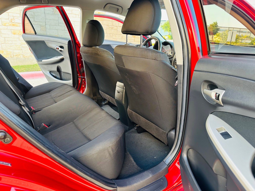 2011 Toyota Corolla Image 6