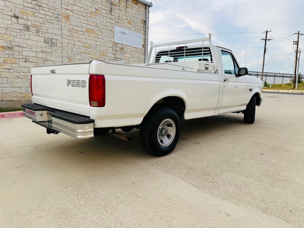 1996 Ford F-150 Image 2