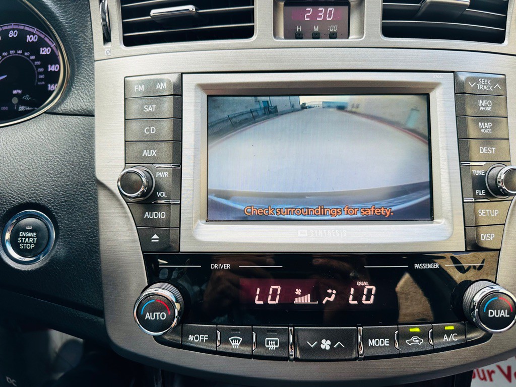 2011 Toyota Avalon Image 10