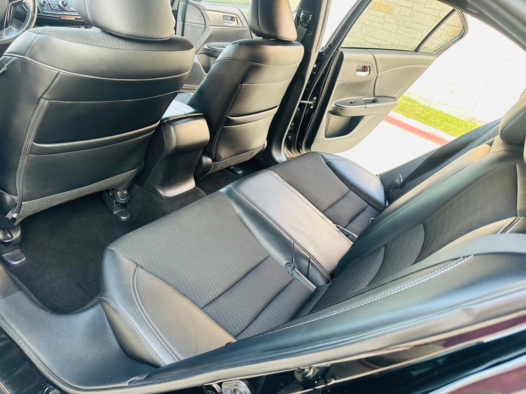 2016 Honda Accord Image 7