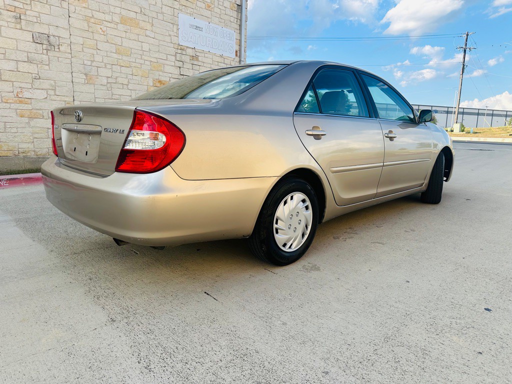2002 Toyota Camry Image 2