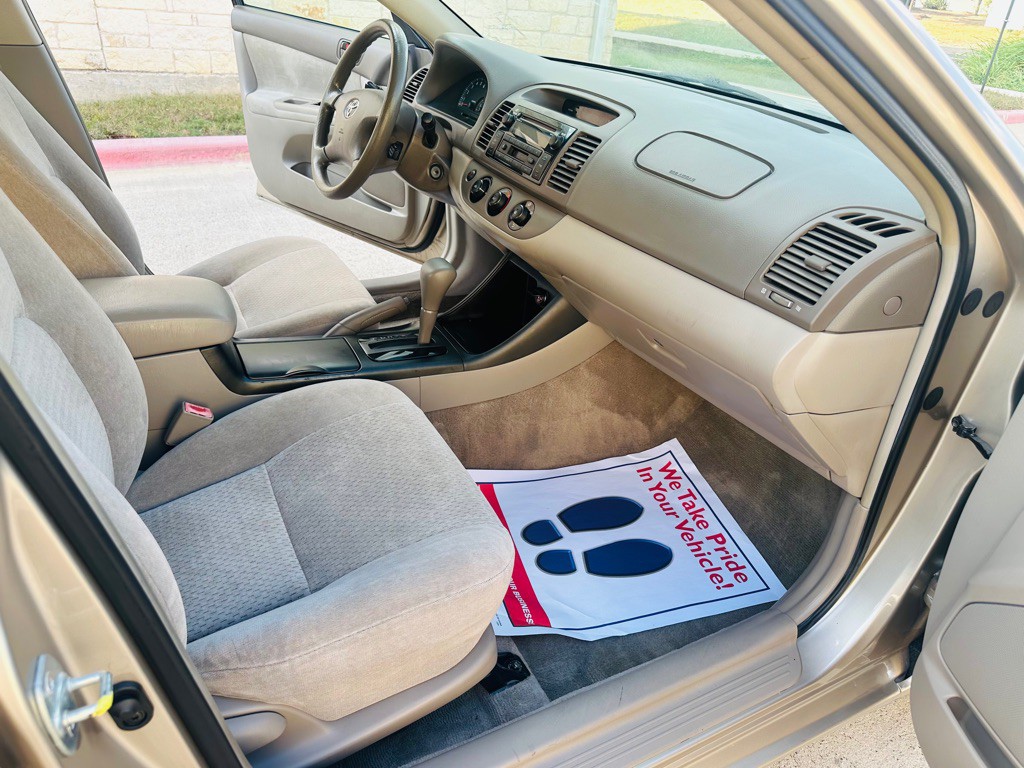 2002 Toyota Camry Image 5