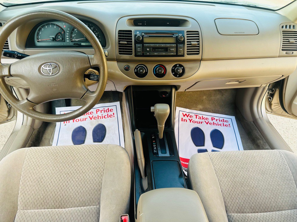 2002 Toyota Camry Image 9