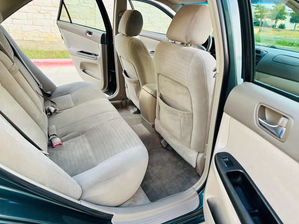 2005 Toyota Camry Image 6