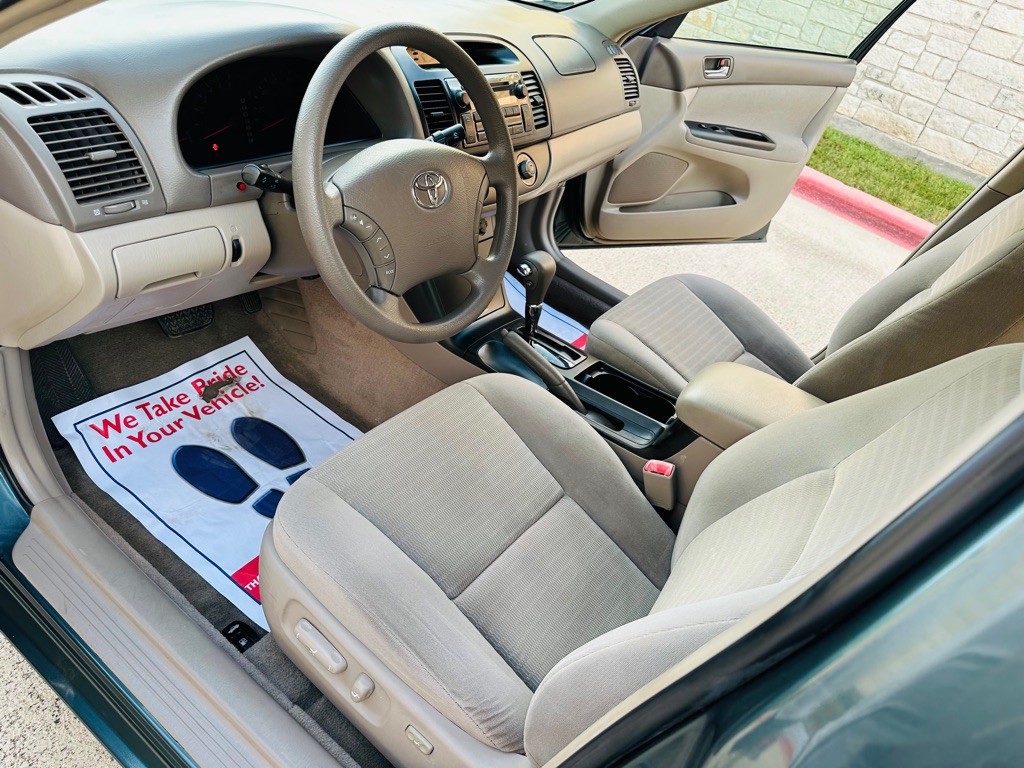 2005 Toyota Camry Image 8