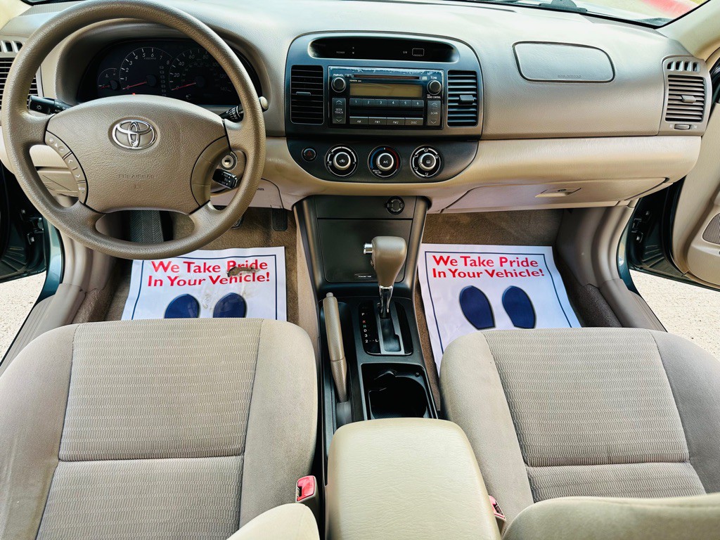 2005 Toyota Camry Image 9