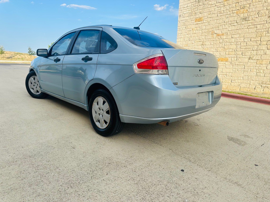 2008 Ford Focus Image 3