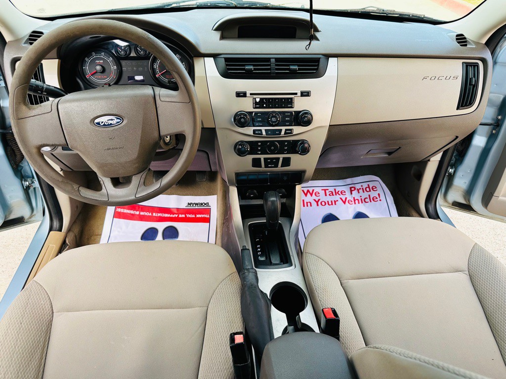 2008 Ford Focus Image 9