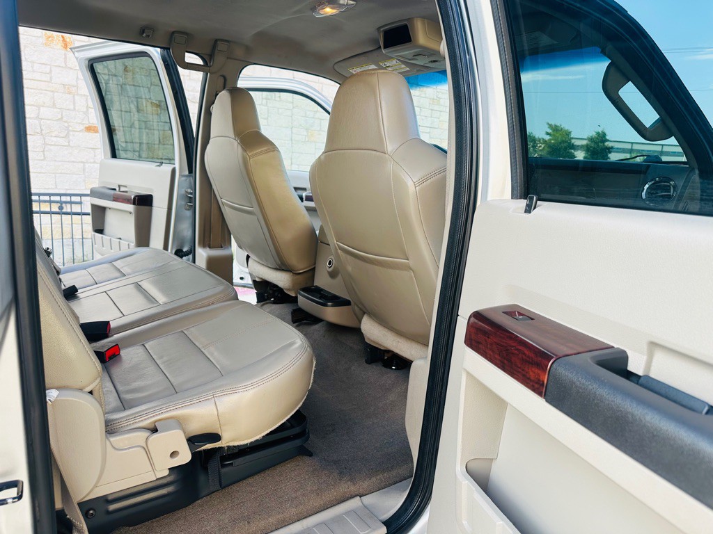 2010 Ford F-250 Image 6