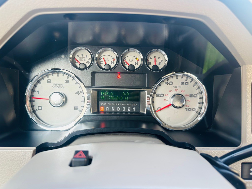 2010 Ford F-250 Image 12