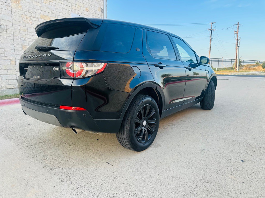 2017 Land Rover Discovery Sport Image 2