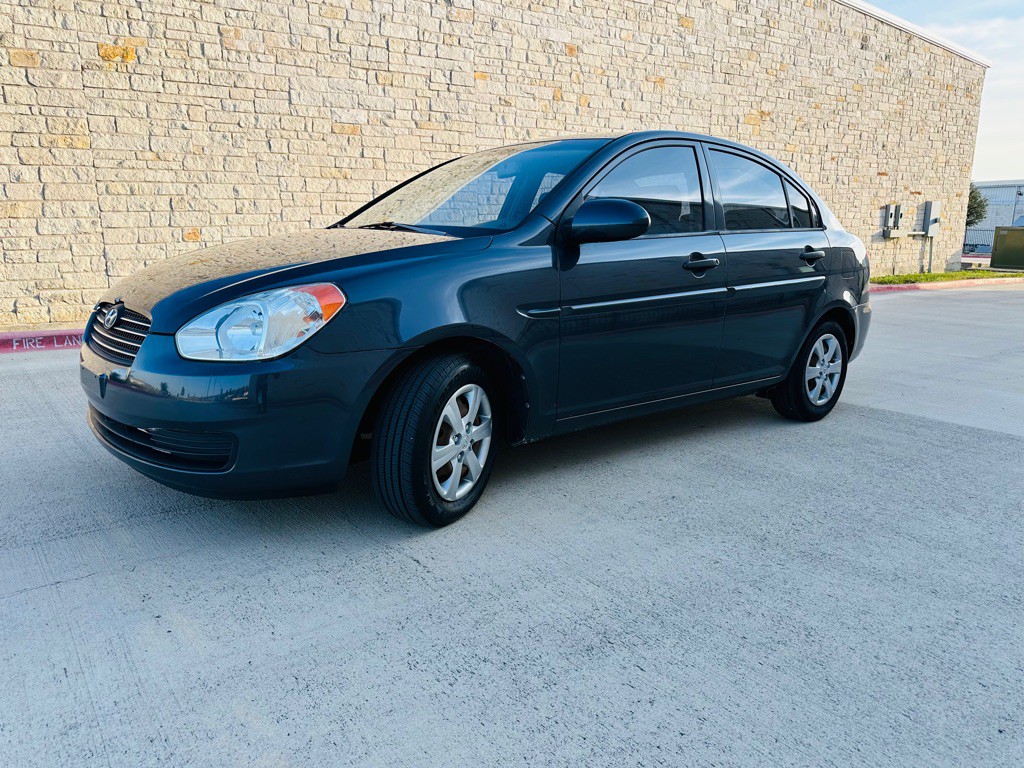 2008 Hyundai Accent Image 4