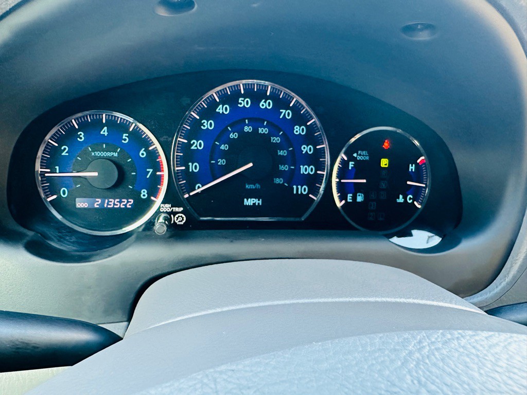 2010 Toyota Sienna Image 12