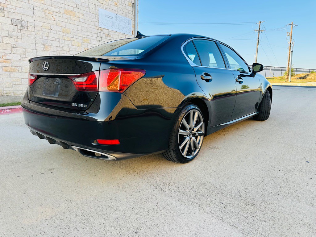 2013 Lexus GS Image 2