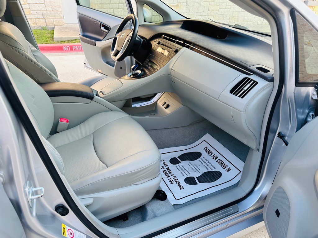 2010 Toyota Prius Image 5