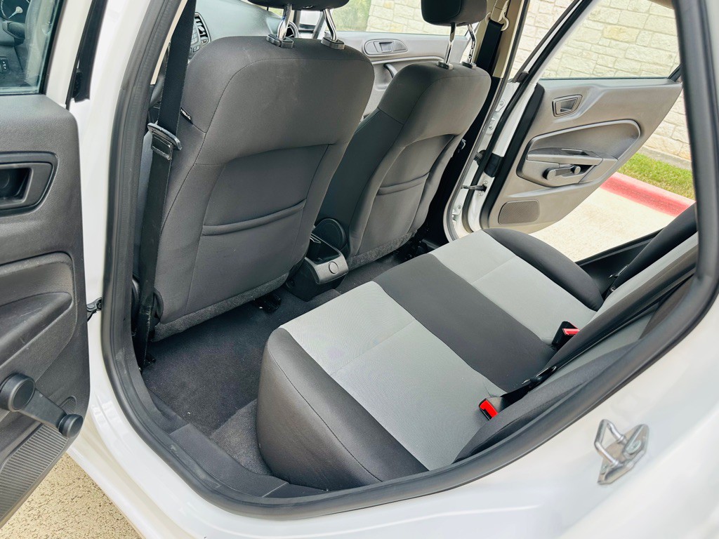 2017 Ford Fiesta Image 7