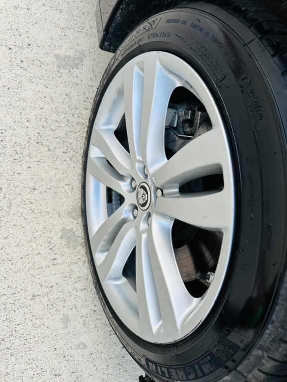 2012 Jaguar XJ Image 15
