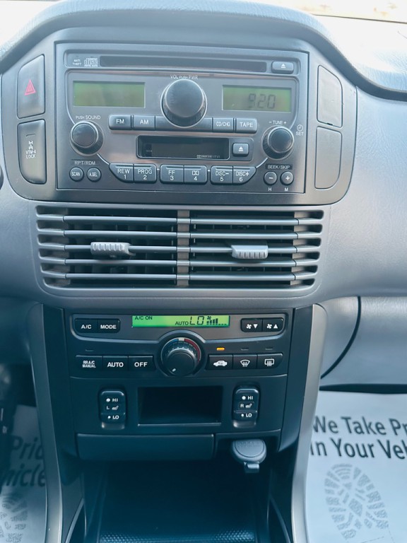 2004 Honda Pilot Image 10