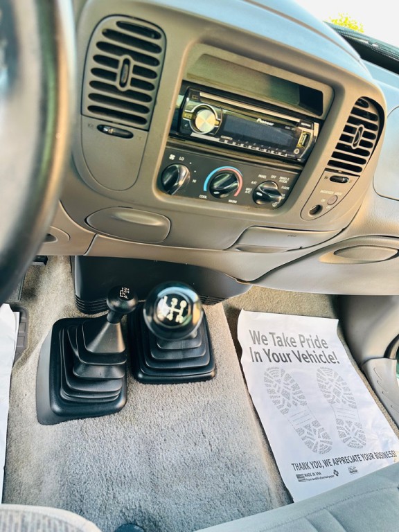 1998 Ford F-150 Image 8