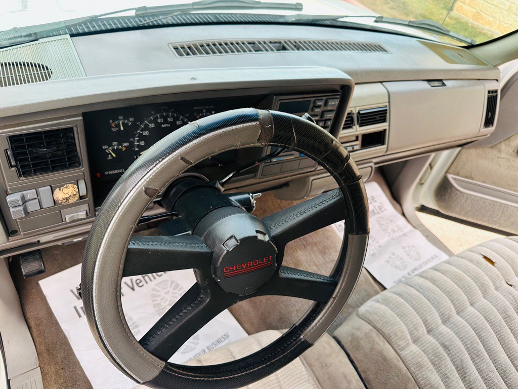1994 Chevrolet C/K Image 9